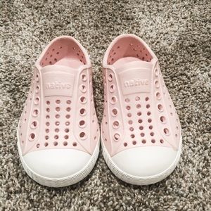 Native shoes size toddler 5